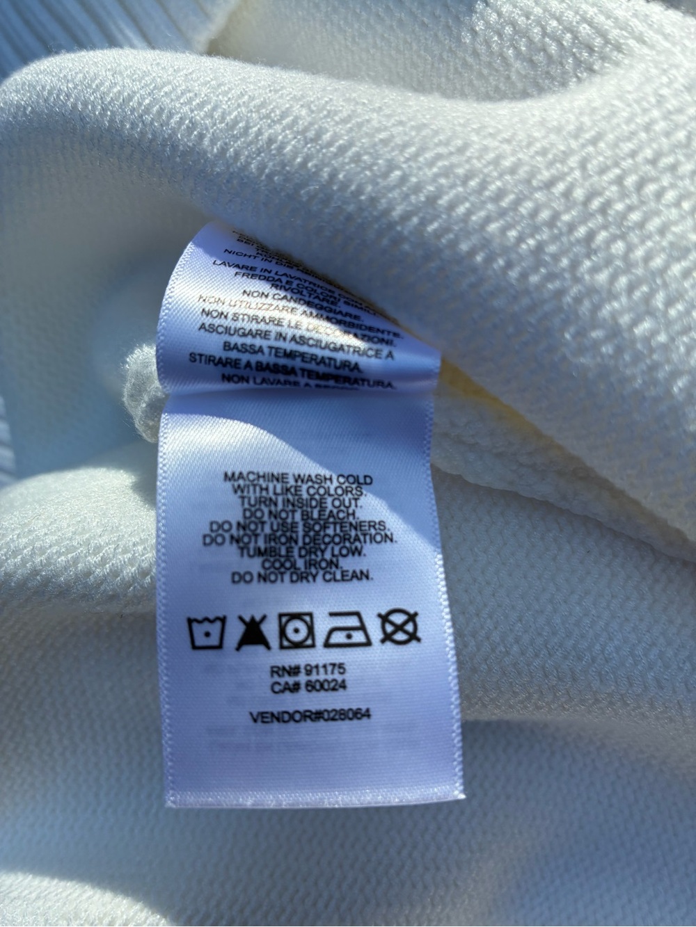 NWOT FILA x Hailey V-Neck Oversize Sweater in White
Size Medium - Picture 8 of 8